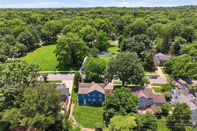 1204 W 69th Street, Kansas City, MO 64113