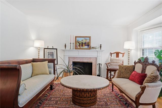 1204 W 69th Street, Kansas City, MO 64113