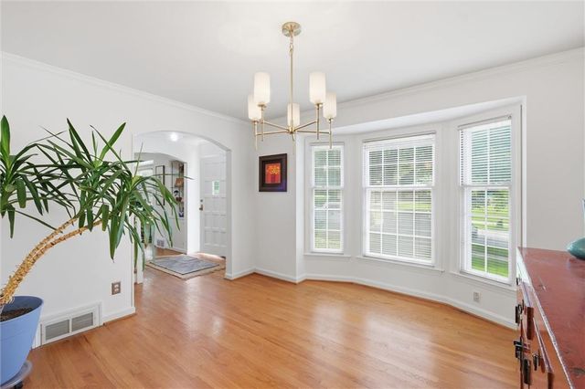 1204 W 69th Street, Kansas City, MO 64113