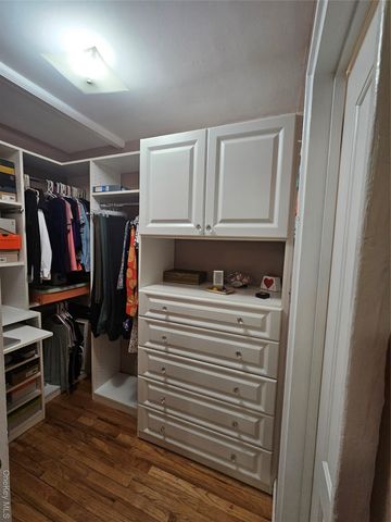 100 S Ocean Avenue S 3U, Freeport, NY 11520