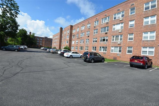 100 S Ocean Avenue S 3U, Freeport, NY 11520