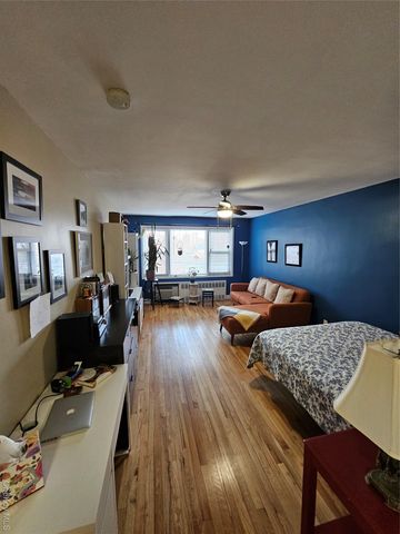 100 S Ocean Avenue S 3U, Freeport, NY 11520