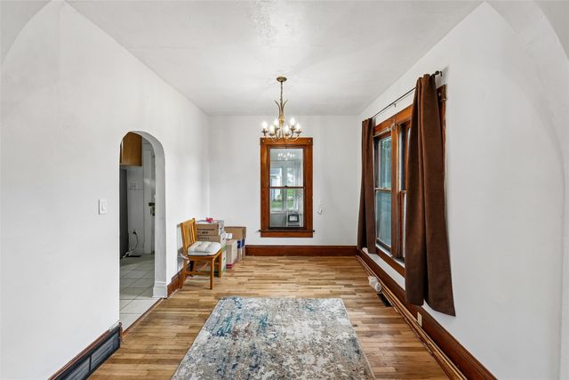 1705 Iowa Street, Perry, IA 50220