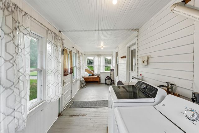 1705 Iowa Street, Perry, IA 50220