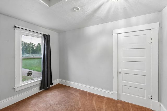 1705 Iowa Street, Perry, IA 50220