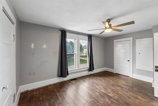 1705 Iowa Street, Perry, IA 50220