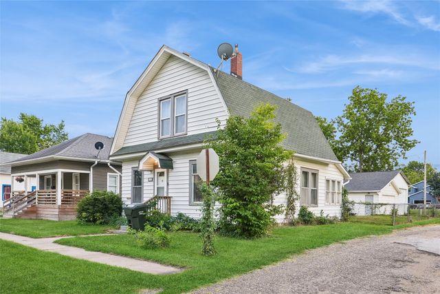 1705 Iowa Street, Perry, IA 50220