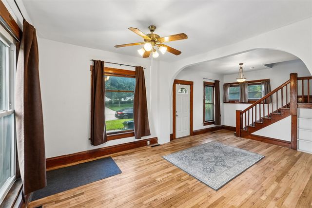 1705 Iowa Street, Perry, IA 50220
