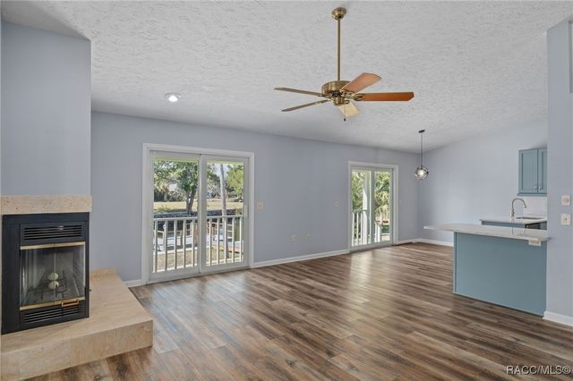 5146 S Riverside Drive, Homosassa, FL 34448