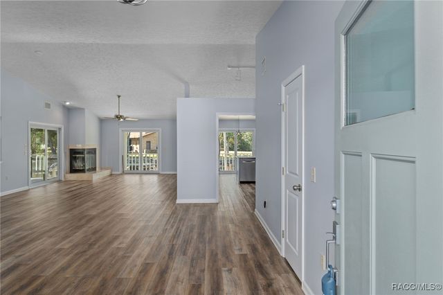 5146 S Riverside Drive, Homosassa, FL 34448