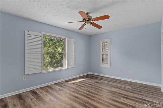 5146 S Riverside Drive, Homosassa, FL 34448