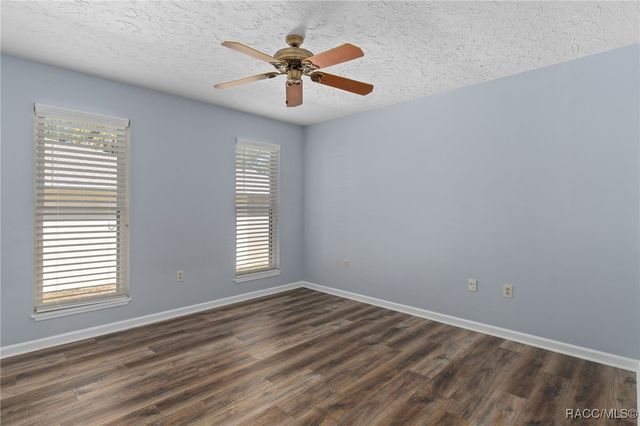 5146 S Riverside Drive, Homosassa, FL 34448