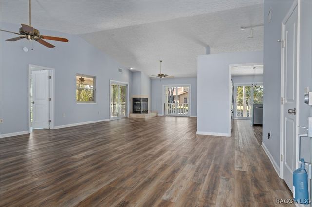 5146 S Riverside Drive, Homosassa, FL 34448