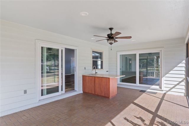 5146 S Riverside Drive, Homosassa, FL 34448