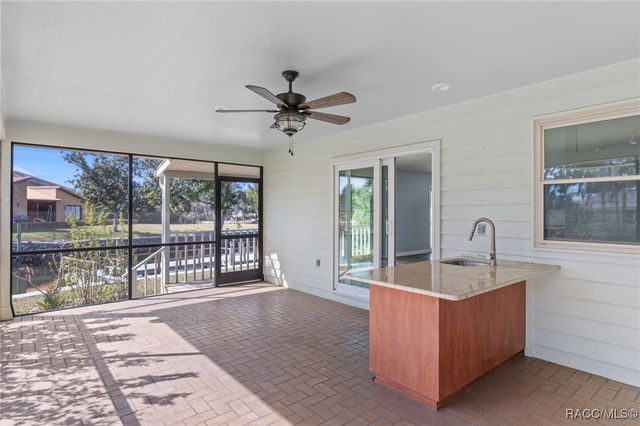 5146 S Riverside Drive, Homosassa, FL 34448