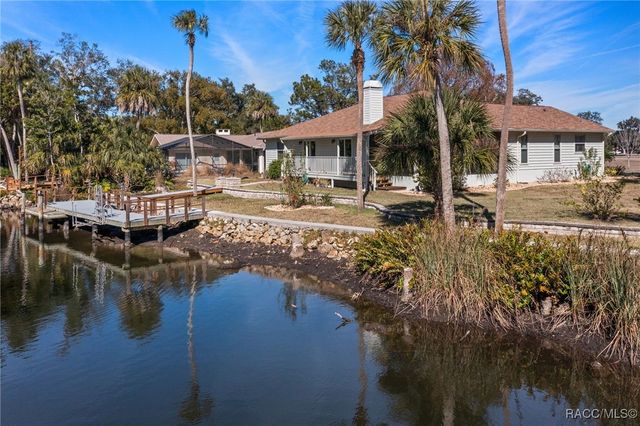 5146 S Riverside Drive, Homosassa, FL 34448