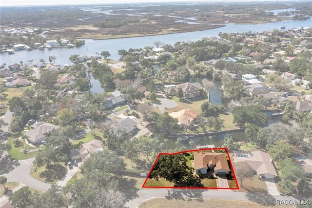 5146 S Riverside Drive, Homosassa, FL 34448