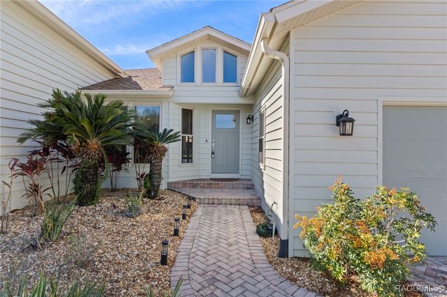 5146 S Riverside Drive, Homosassa, FL 34448