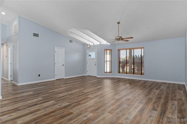 5146 S Riverside Drive, Homosassa, FL 34448