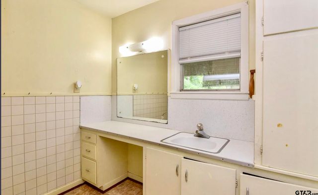 117 Mack Street, Mt Vernon, TX 75457