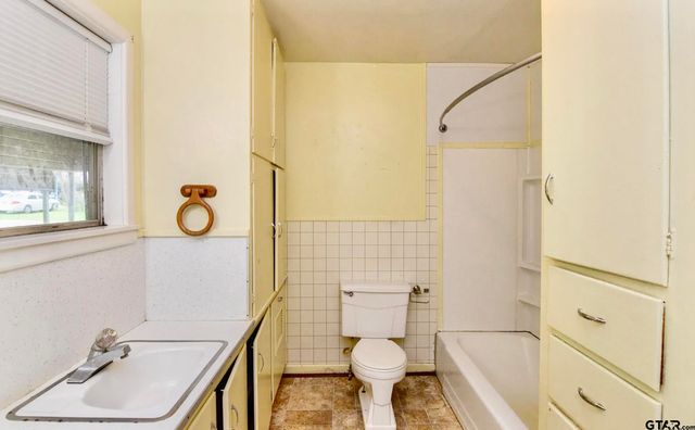 117 Mack Street, Mt Vernon, TX 75457