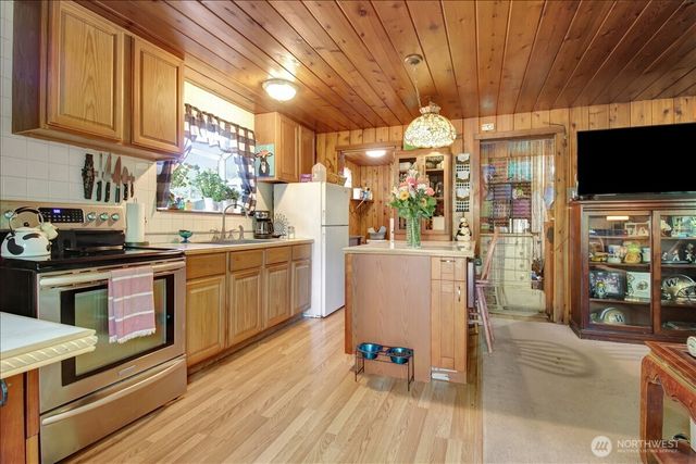 13608 River Road, Granite Falls, WA 98252