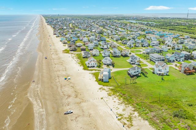 4021 11 Mile Road, Galveston, TX 77554
