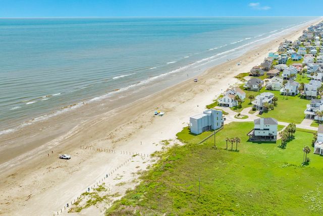 4021 11 Mile Road, Galveston, TX 77554