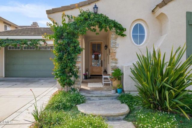 3452 Brookwood Lane, Oxnard, CA 93036