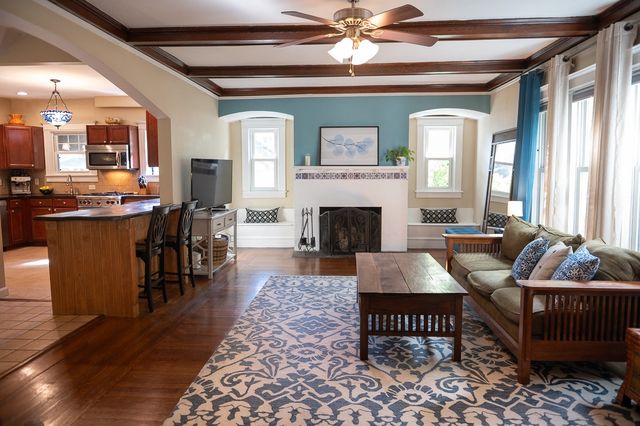 27 Fernleaf Ave, Longmeadow, MA 01106
