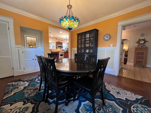 27 Fernleaf Ave, Longmeadow, MA 01106