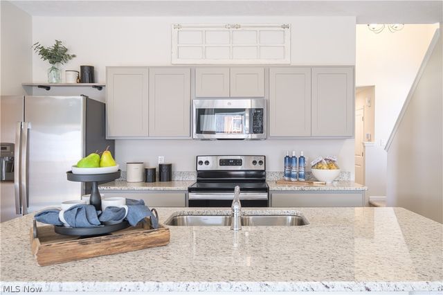 3544 Bushwillow Drive, Green, OH 44685