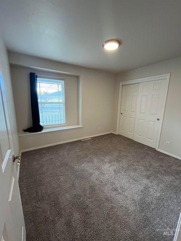 989 O'leary Way, Twin Falls, ID 83301