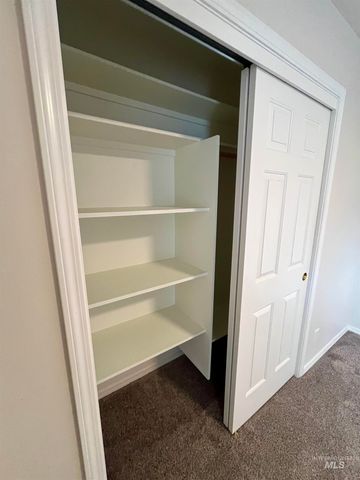 989 O'leary Way, Twin Falls, ID 83301