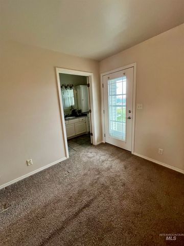 989 O'leary Way, Twin Falls, ID 83301