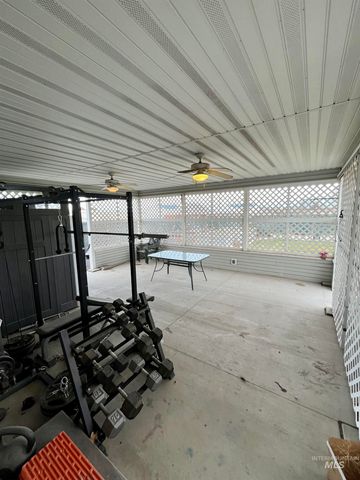 989 O'leary Way, Twin Falls, ID 83301