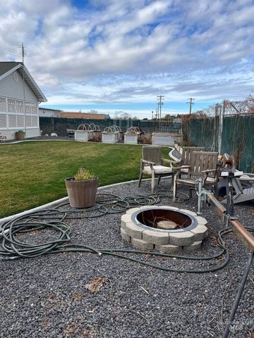 989 O'leary Way, Twin Falls, ID 83301