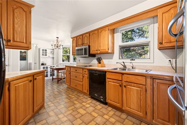 262 Hillary Lane, Penfield, NY 14526