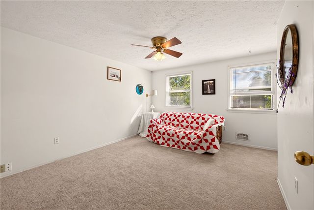 262 Hillary Lane, Penfield, NY 14526