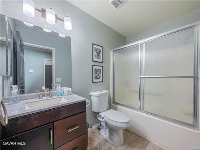 646 Twinberry Lane, Lancaster, CA 93534