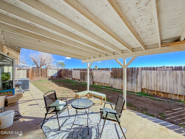 646 Twinberry Lane, Lancaster, CA 93534