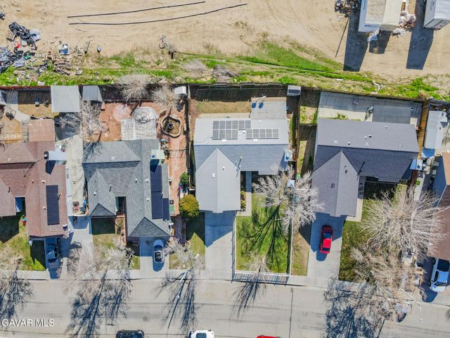 646 Twinberry Lane, Lancaster, CA 93534