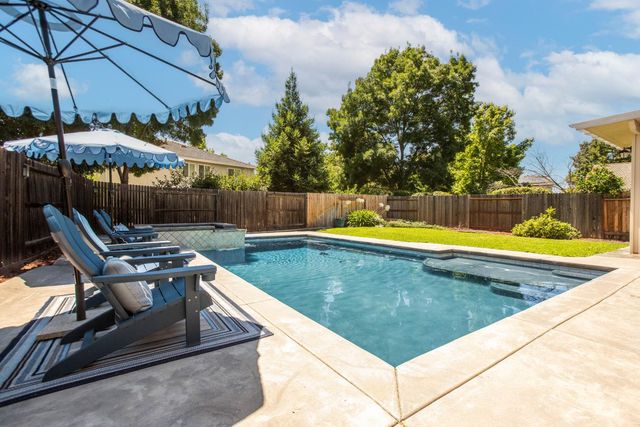 1282 Renison Ln, Lincoln, CA 95648