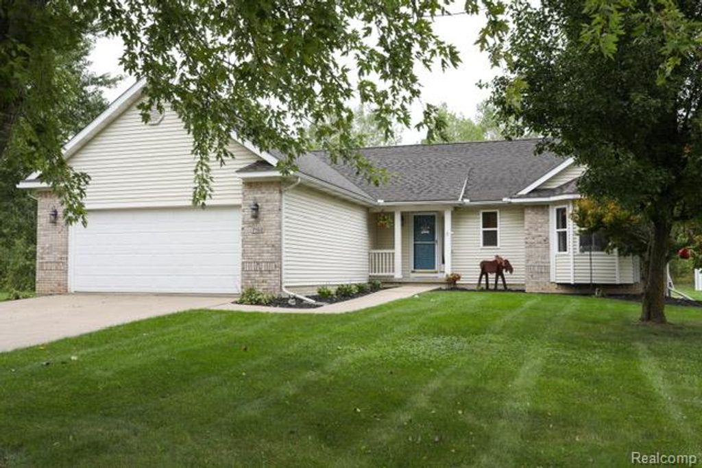 7152 Saratoga Drive, Flint, MI 48532