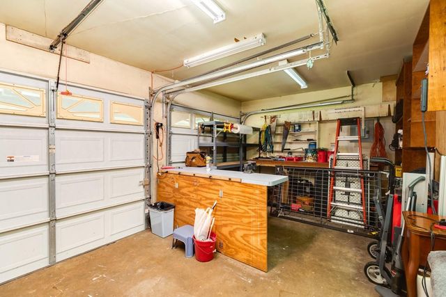 429 E Kiber Street, Angleton, TX 77515