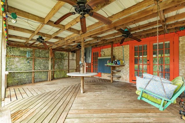 429 E Kiber Street, Angleton, TX 77515