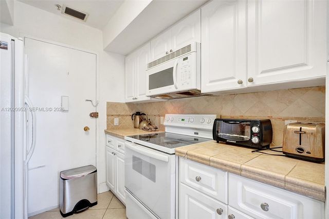 4925 Collins Ave 3H, Miami Beach, FL 33140