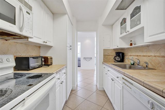 4925 Collins Ave 3H, Miami Beach, FL 33140