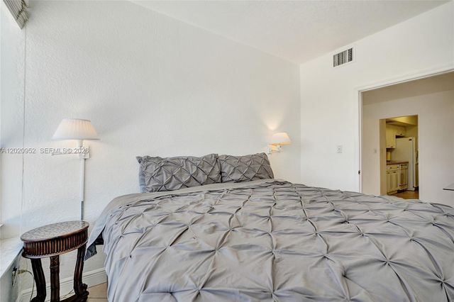 4925 Collins Ave 3H, Miami Beach, FL 33140
