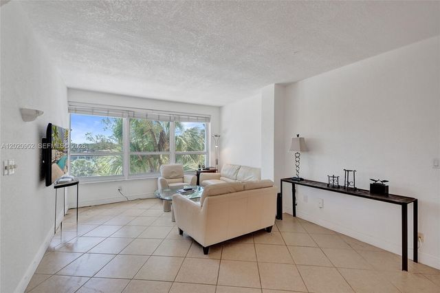 4925 Collins Ave 3H, Miami Beach, FL 33140